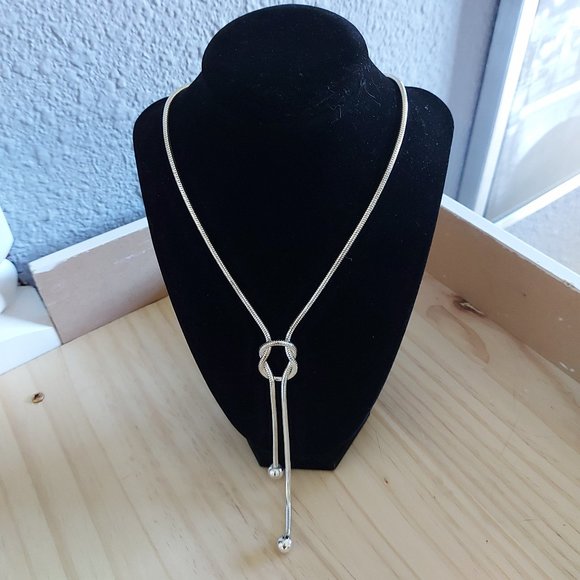 None Jewelry - Vintage Silver Toned Knot Necklace